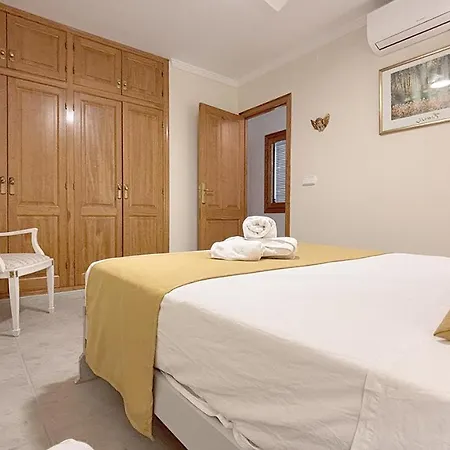 Сasa de vacaciones Casa Señorial -casa Completa 5 O Separada En Dos Independientes De 2 Y 3 Habitaciones-