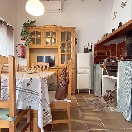 Сasa de vacaciones Casa Señorial -casa Completa 5 O Separada En Dos Independientes De 2 Y 3 Habitaciones-